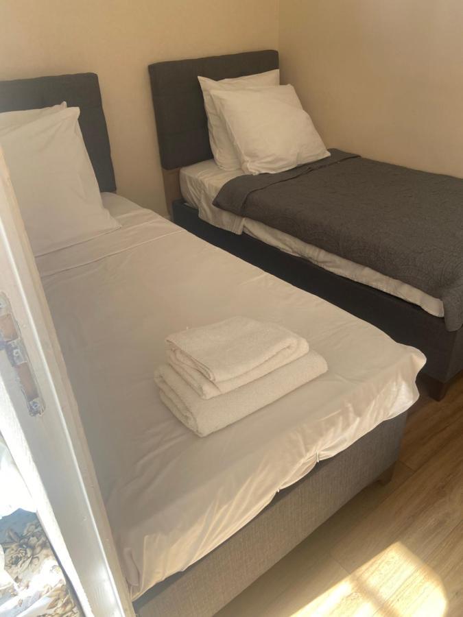 Rent Appart - La Garenne Colombes ภายนอก รูปภาพ